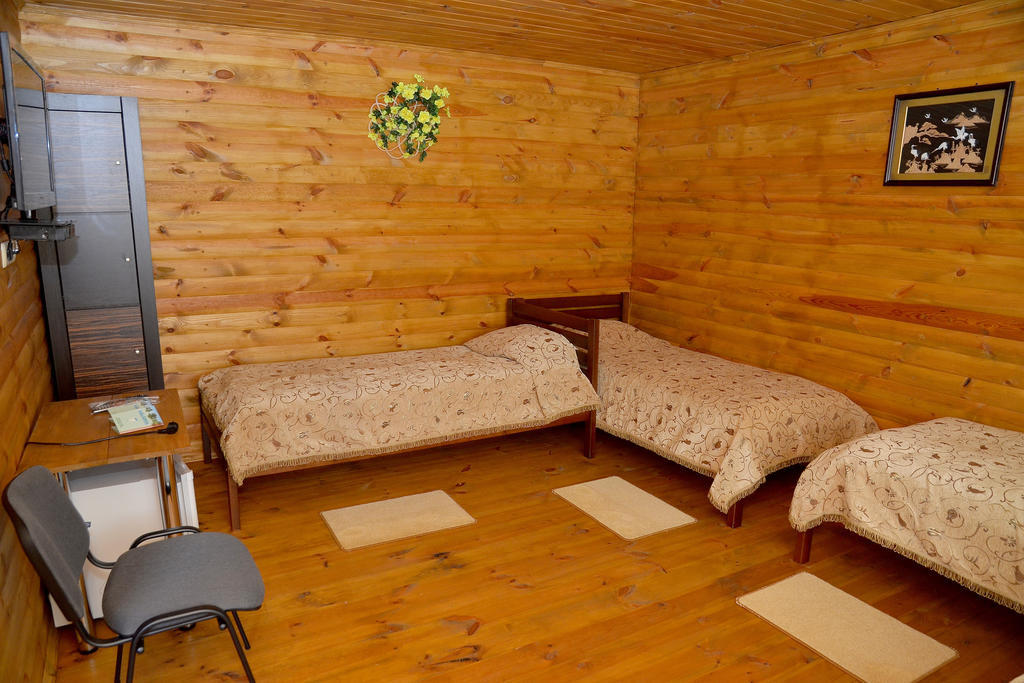Slavutich Hotel Nova Kakhovka Room photo